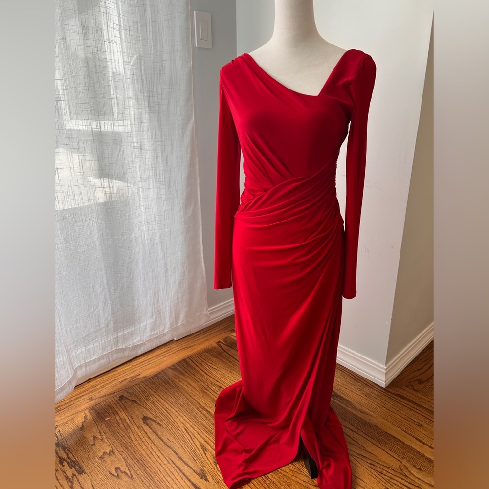 Vera Wang red jersey evening gown